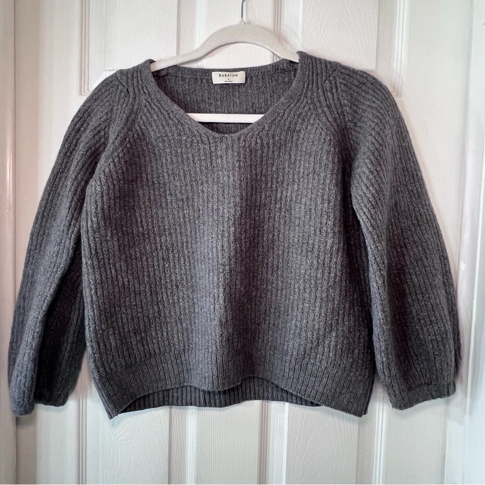 Aritzia Babaton Gray Women's Sweater Size Small‎ 100% Wool